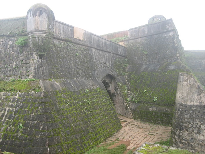 Sakleshpur, Sakleshpura sightseeing, Manjarabad Fort