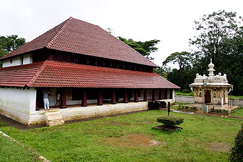Near Coorg, Nalknad palace, Kakkabe. Image source http://travel.paintedstork.com