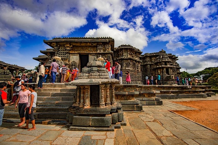 Hoysaleswara Temple in Halebid | Hoysaleswara Temple |Temples in Halebeedu