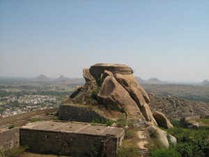 Madhugiri Fort. Image source King Nutin