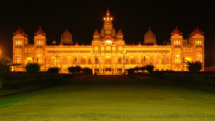 Mysore Palace during Dasara. Photographer Arul Prasad