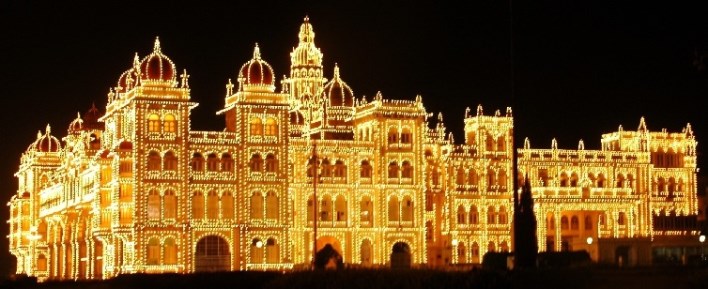 sightseeing mysore Mysore Palace on a Sunday night
