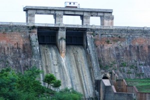 Nugu Dam. Photo courtesy Dilip http://www.flickr.com/photos/30882283@N02/3561079103/