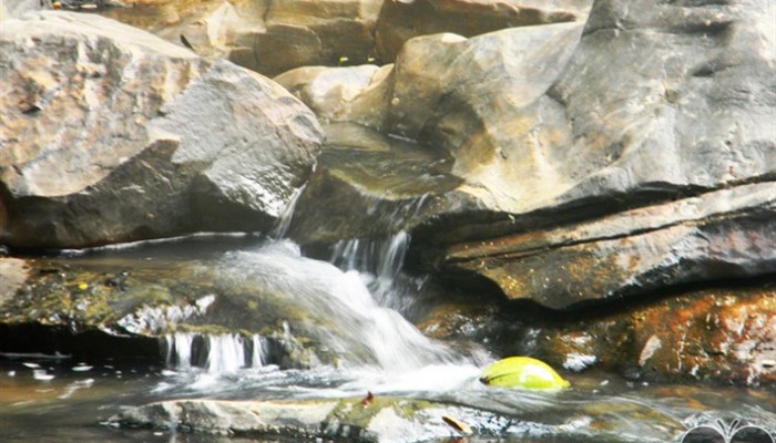 Achakanya Falls. Image source hikeezee.com