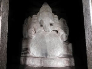 Kadalekalu Ganesha Temple, Hampi