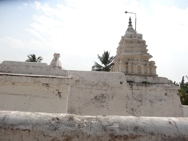 Uddana Veerabhadra Temple in Hampi
