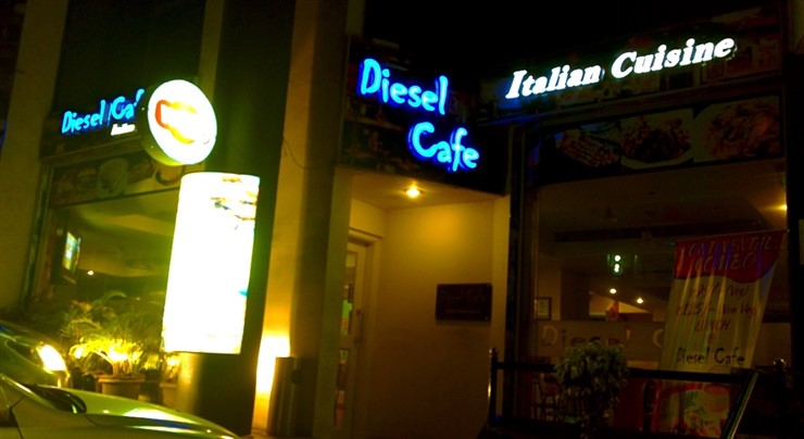 Diesel Café, Kadri. Image source AroundMangalore.com