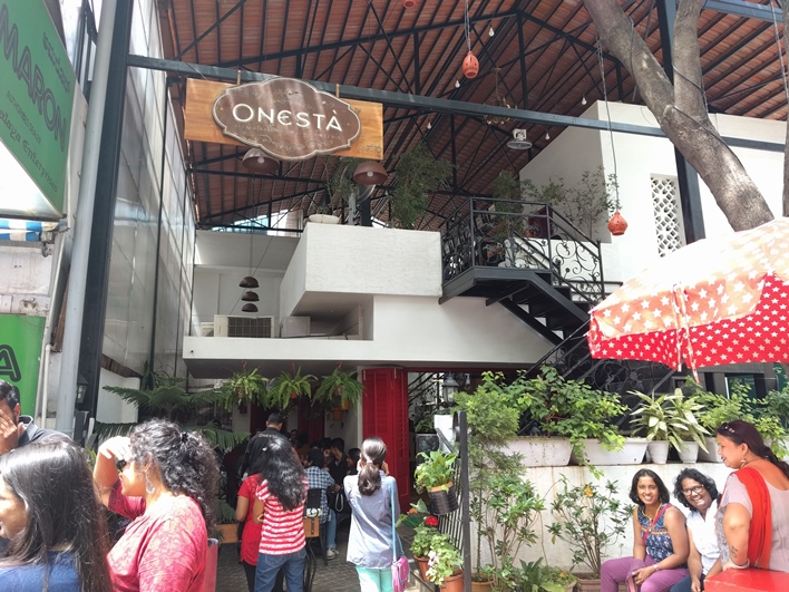 Onesta, Bangalore, Bangalore restaurants 